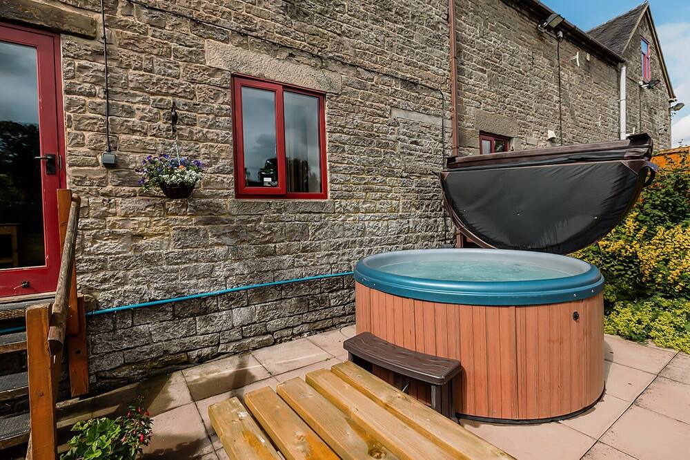 Photo of Outdoor in Cauldon Low