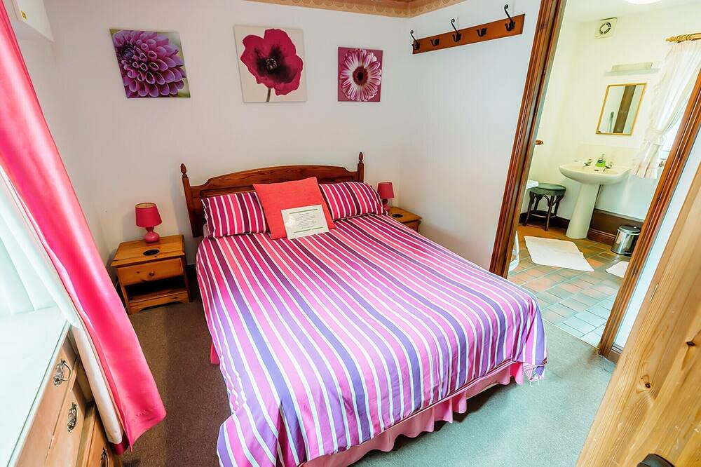 Photo of Bedroom in Cauldon Low