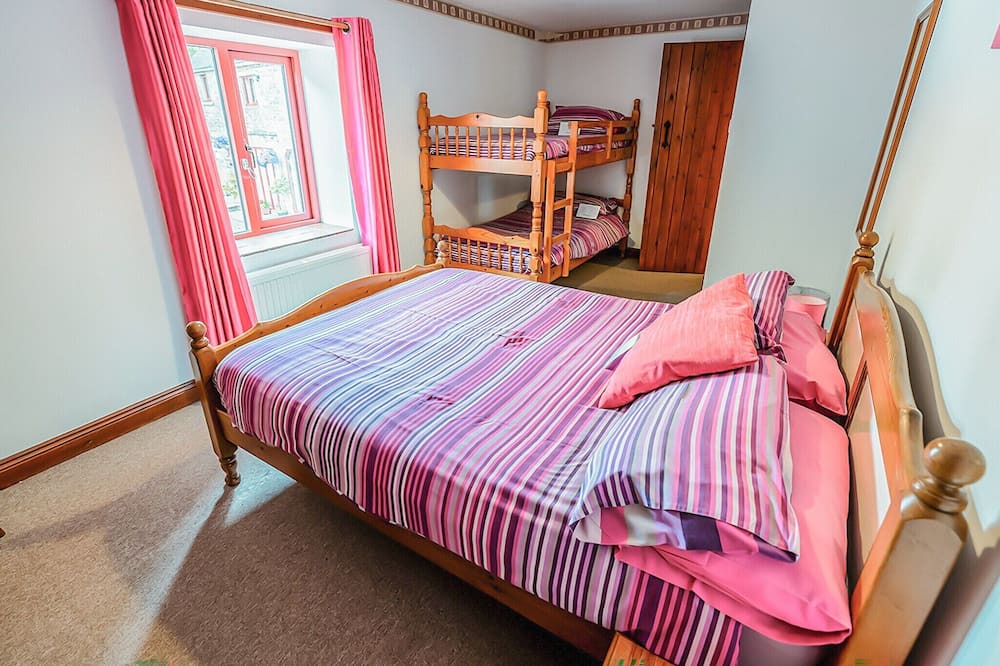 Photo of Bedroom in Cauldon Low