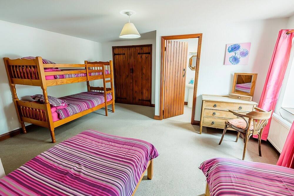 Photo of Bedroom in Cauldon Low