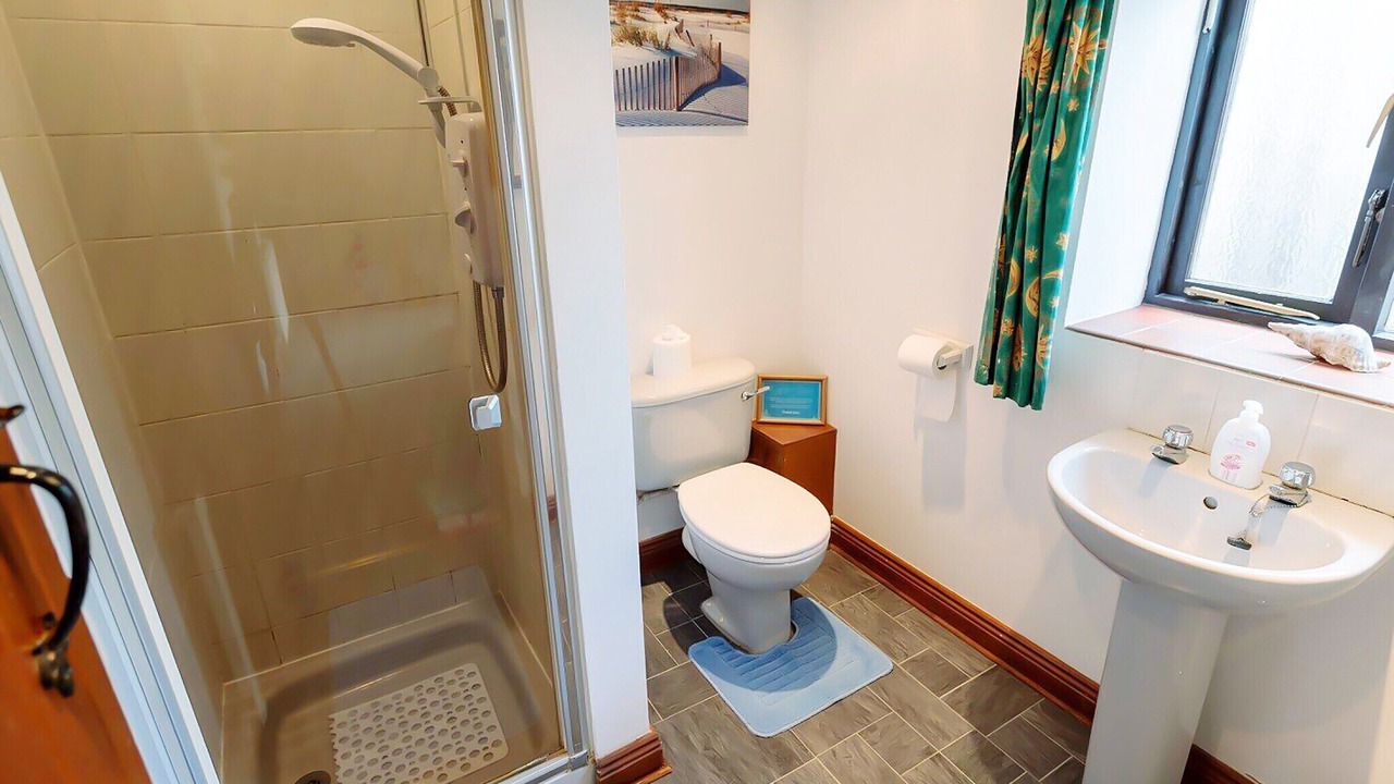 Photo of Bathroom in Cauldon Low