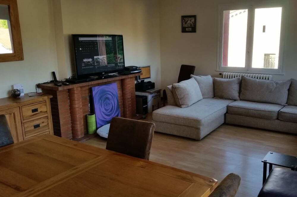 Photo of Livingroom in Quillan