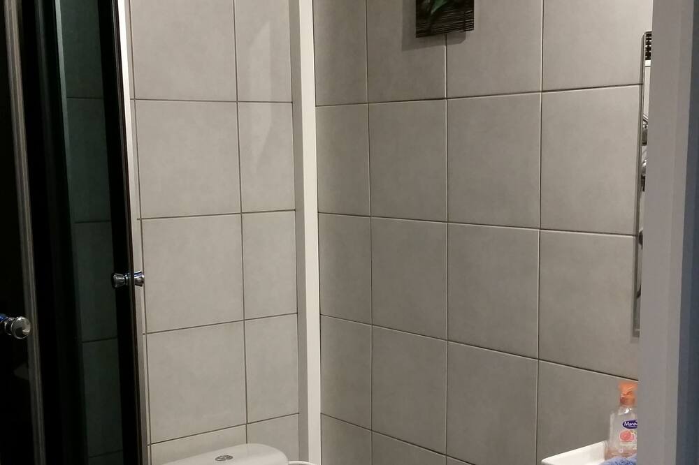 Photo of Bathroom in Quillan