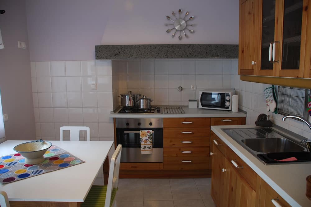 Photo of Kitchen in Sao Roque do Pico