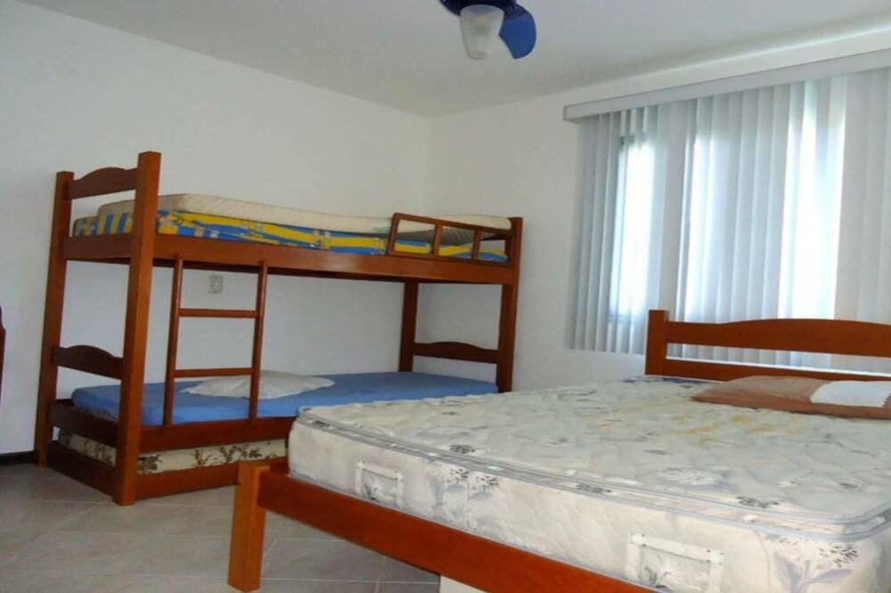 Photo of Bedroom in Guaratuba