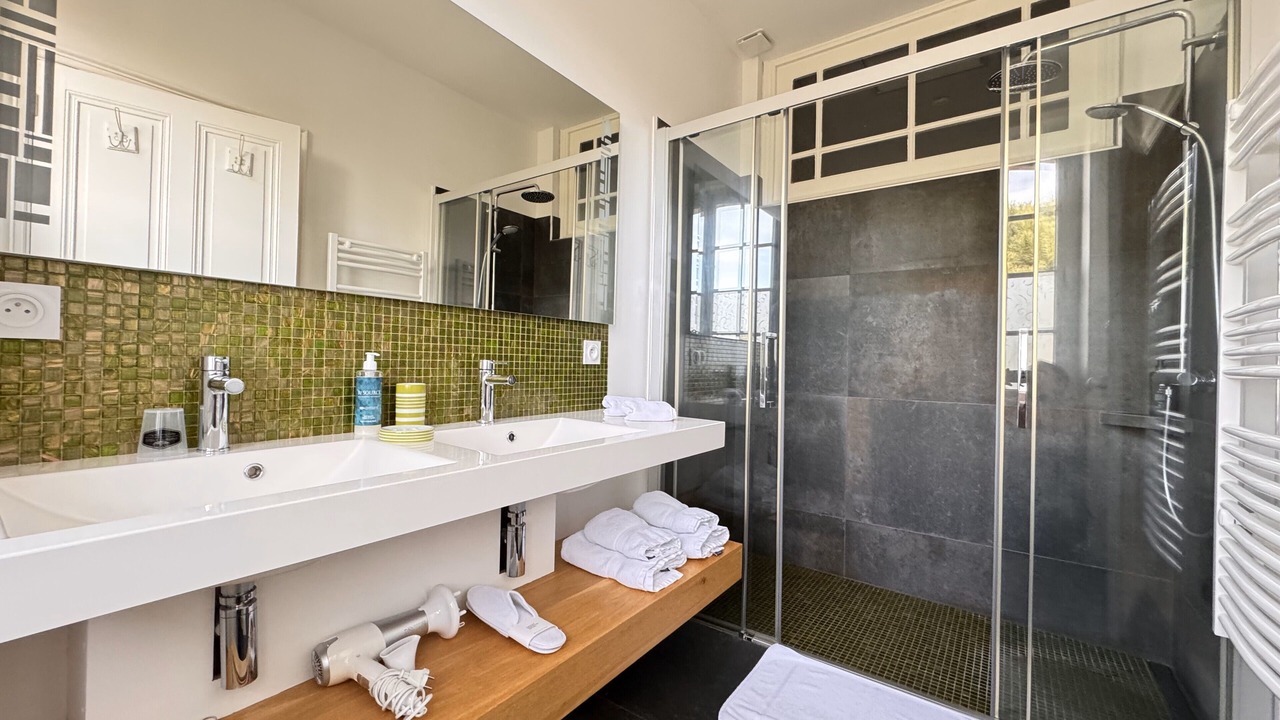 Photo of Bathroom in Labruguiere