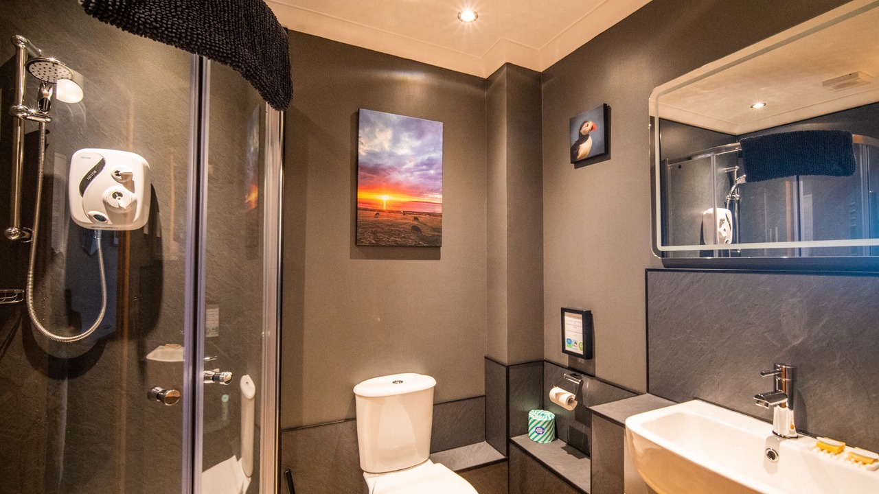 Photo of Bathroom in Gills