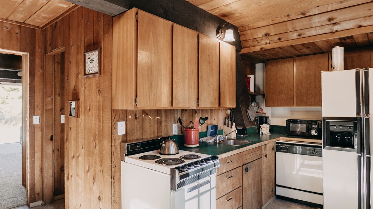 Photo of Kitchen in Glacier