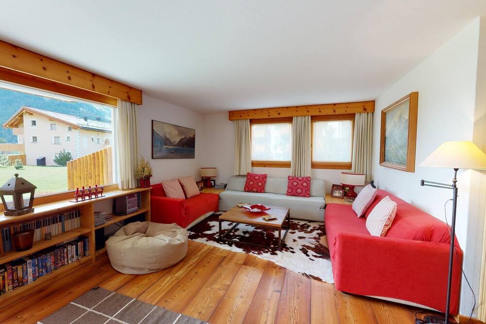 Photo of Livingroom in Surlej