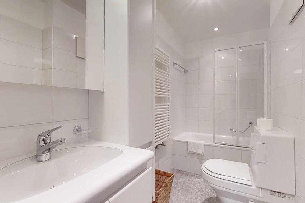 Photo of Bathroom in Silvaplana