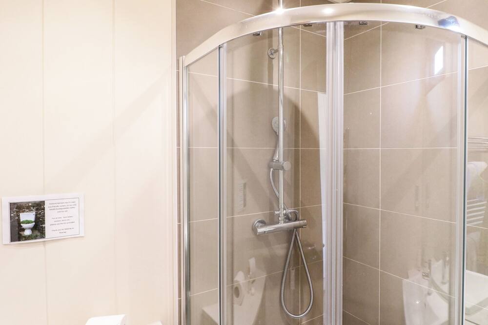Photo of Bathroom in Barnsdale