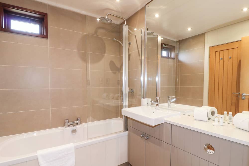 Photo of Bathroom in Barnsdale