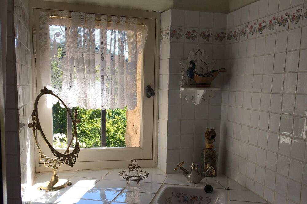 Photo of Bathroom in Bargemon