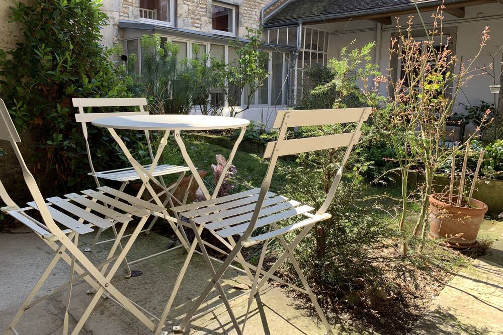 Photo of Patio Balcony in Besancon Old Town