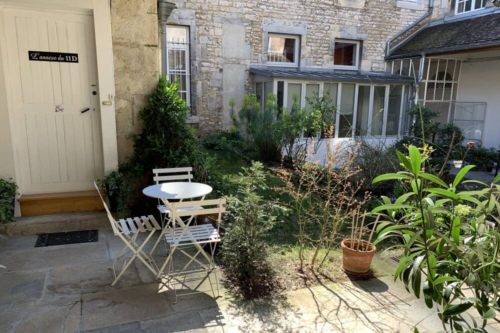 Photo of Patio Balcony in Besancon Old Town
