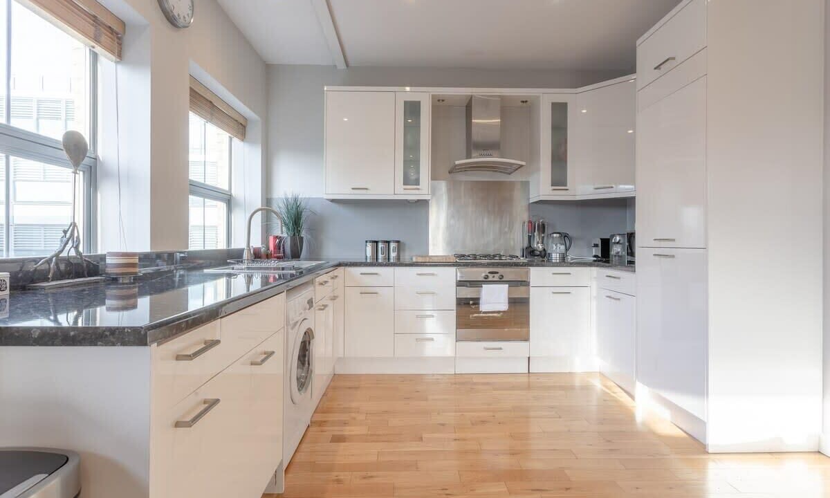 Photo of Kitchen in Hackney Central