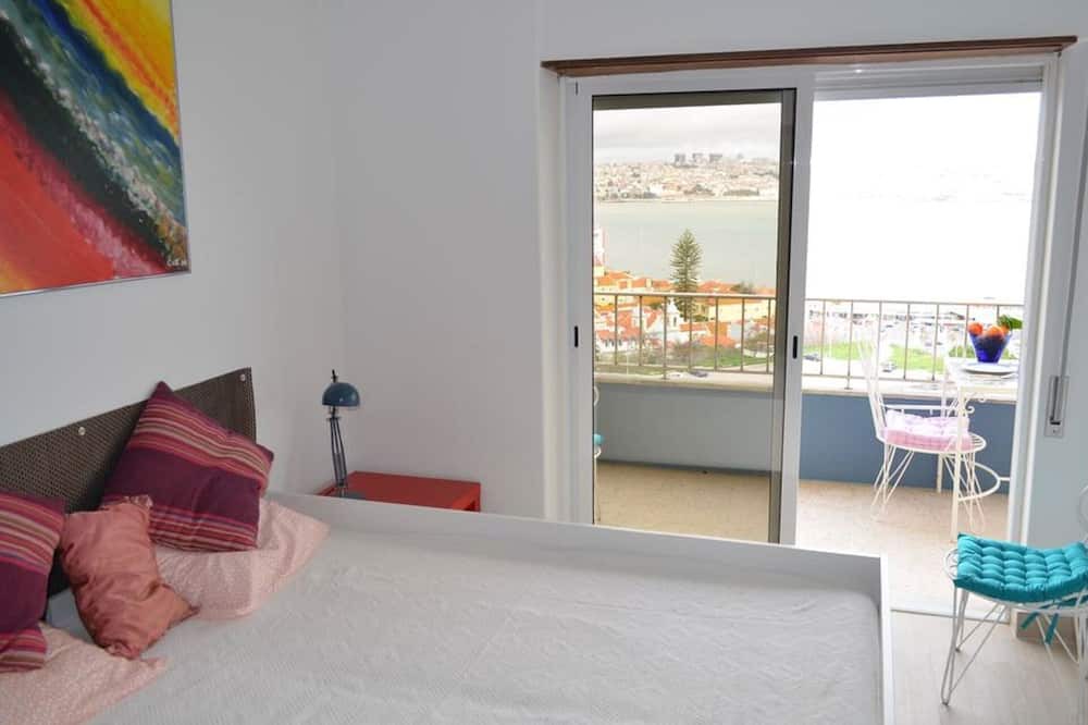 Photo of Bedroom in Cacilhas