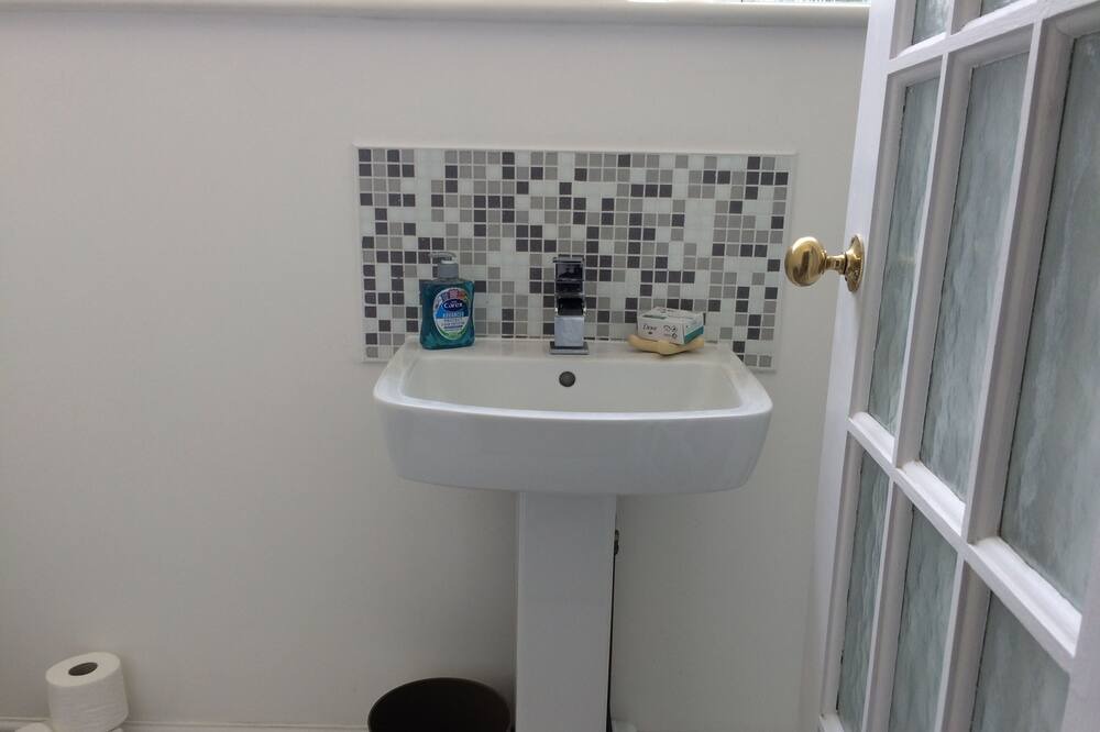 Photo of Bathroom in Fifield