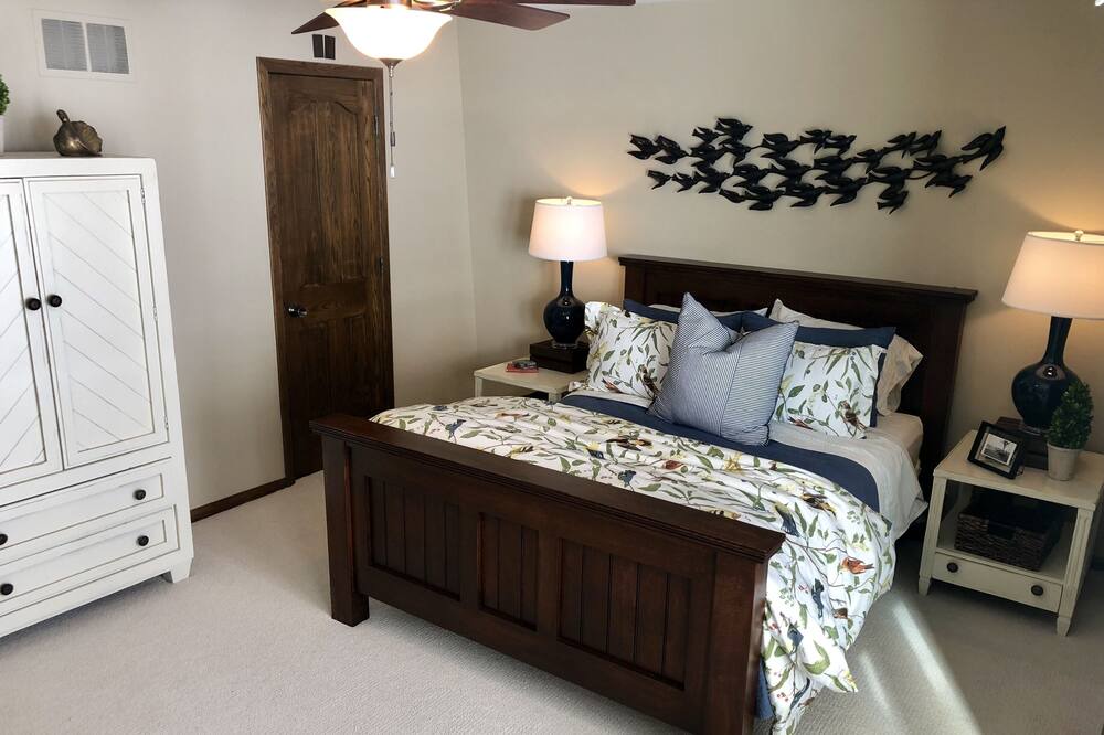 Photo of Bedroom in Lake Ripley