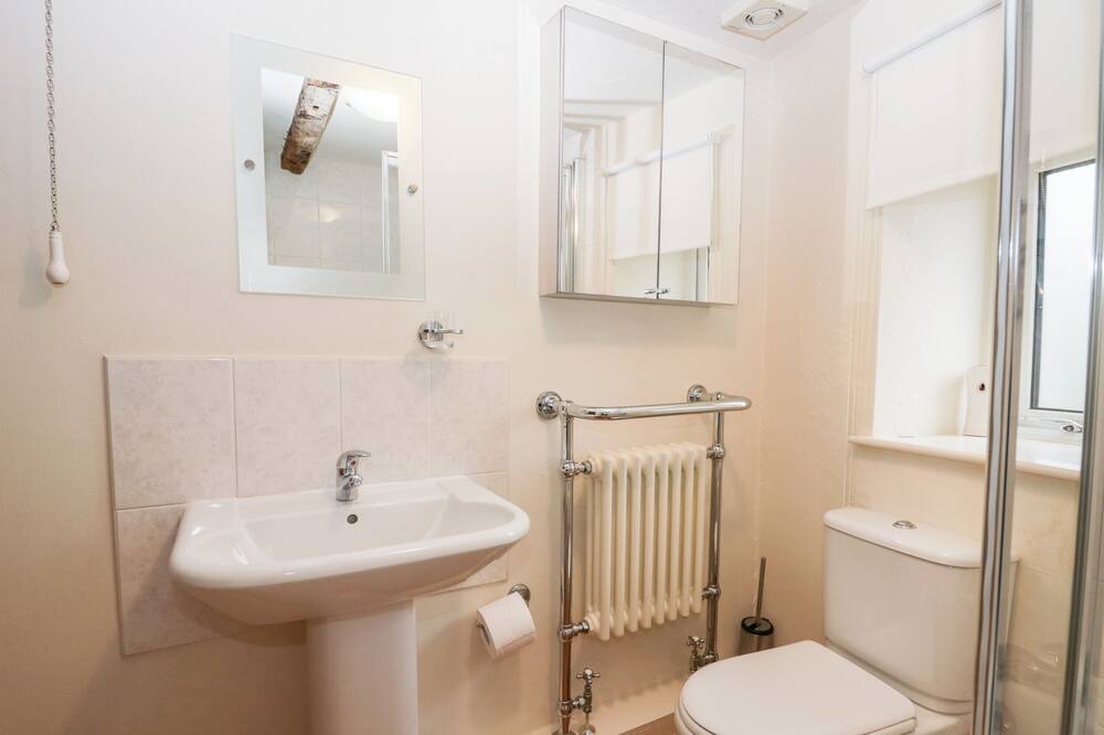 Photo of Bathroom in Backbarrow
