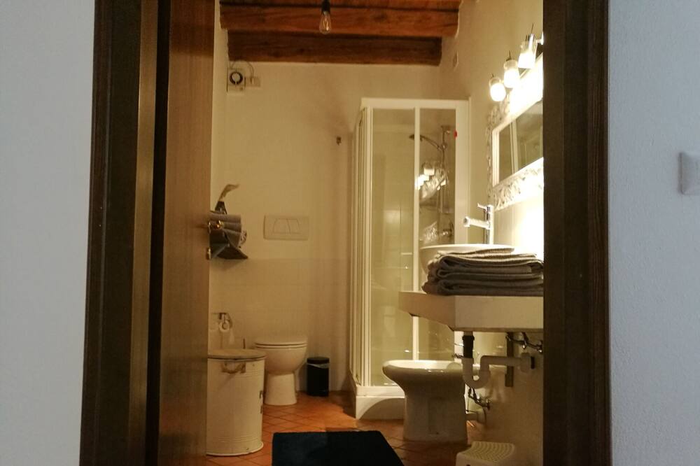 Photo of Bathroom in Affi