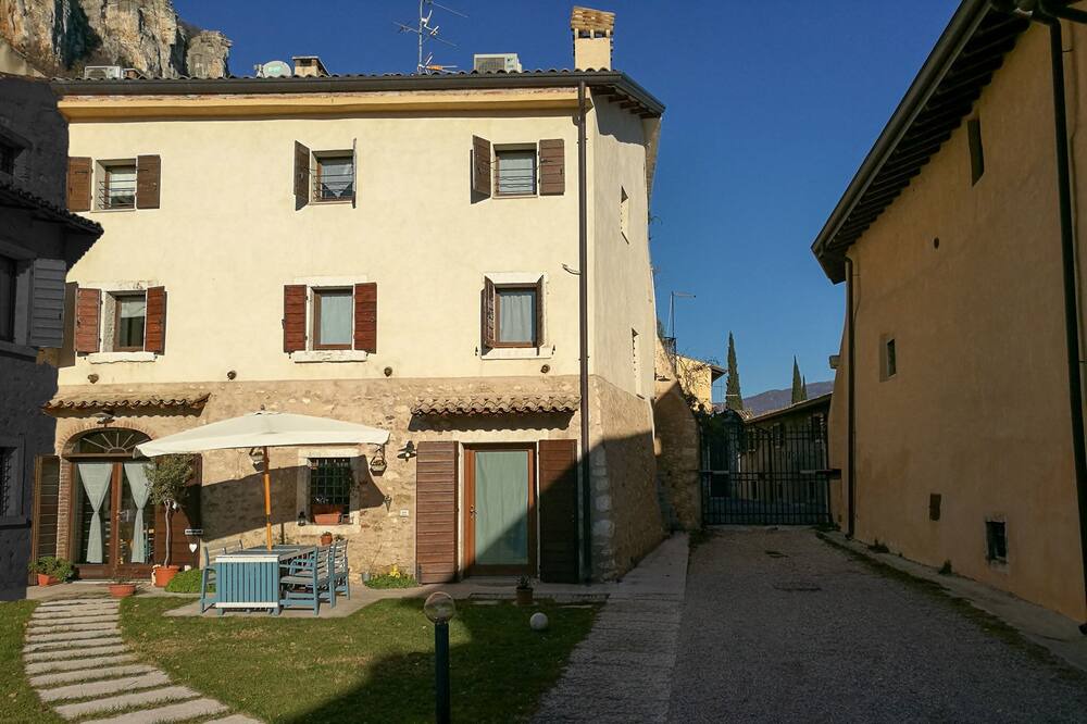Photo of Outdoor in Affi