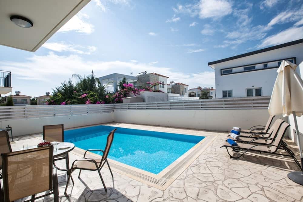 Photo of Outdoor in Pernera