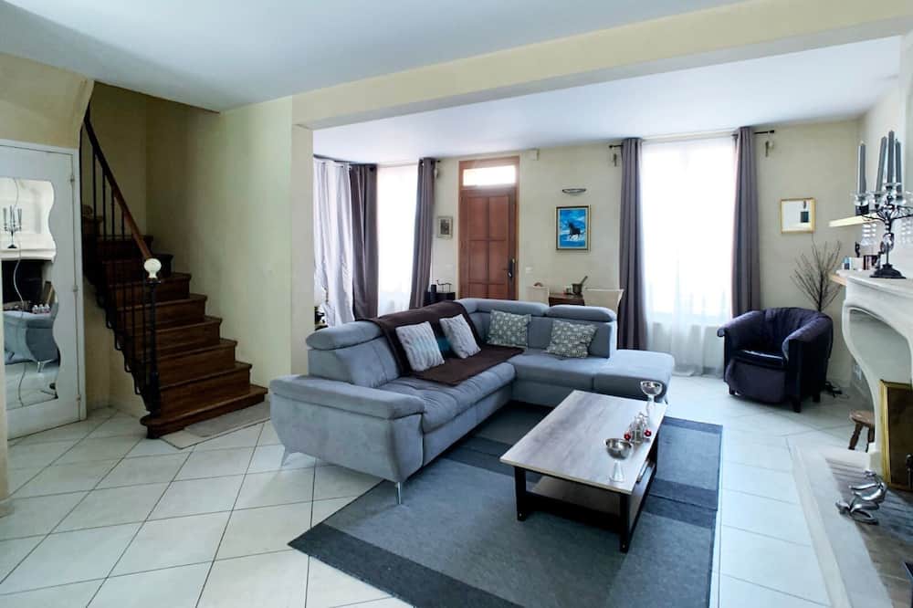 Photo of Livingroom in Montrouge