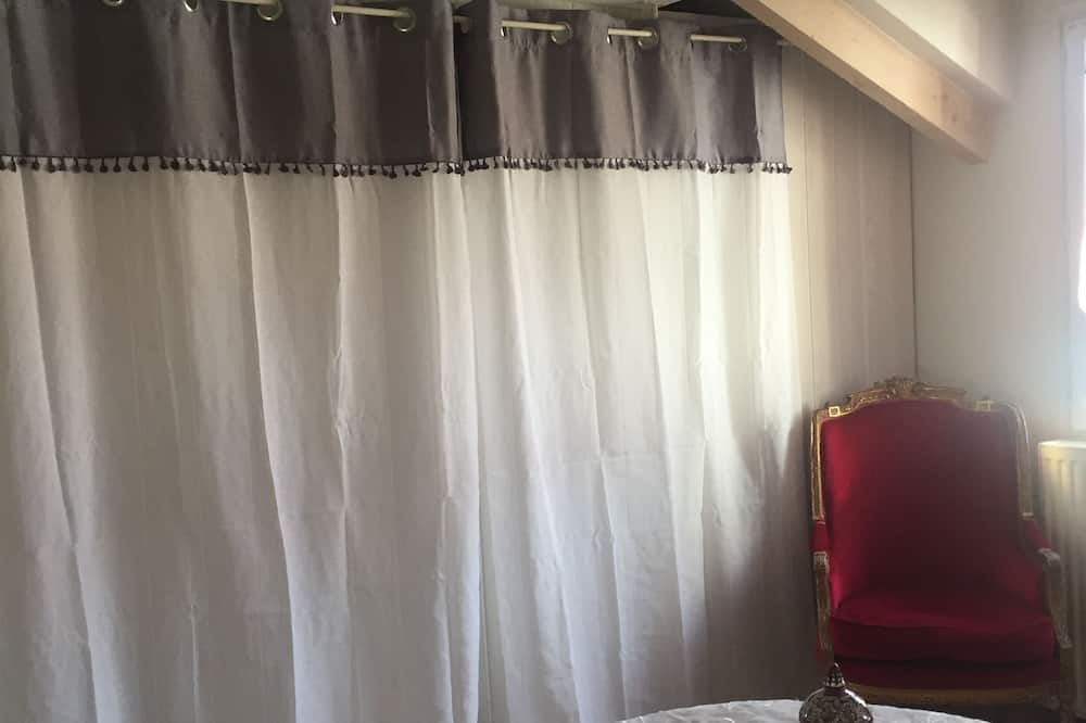 Photo of Bedroom in Montrouge