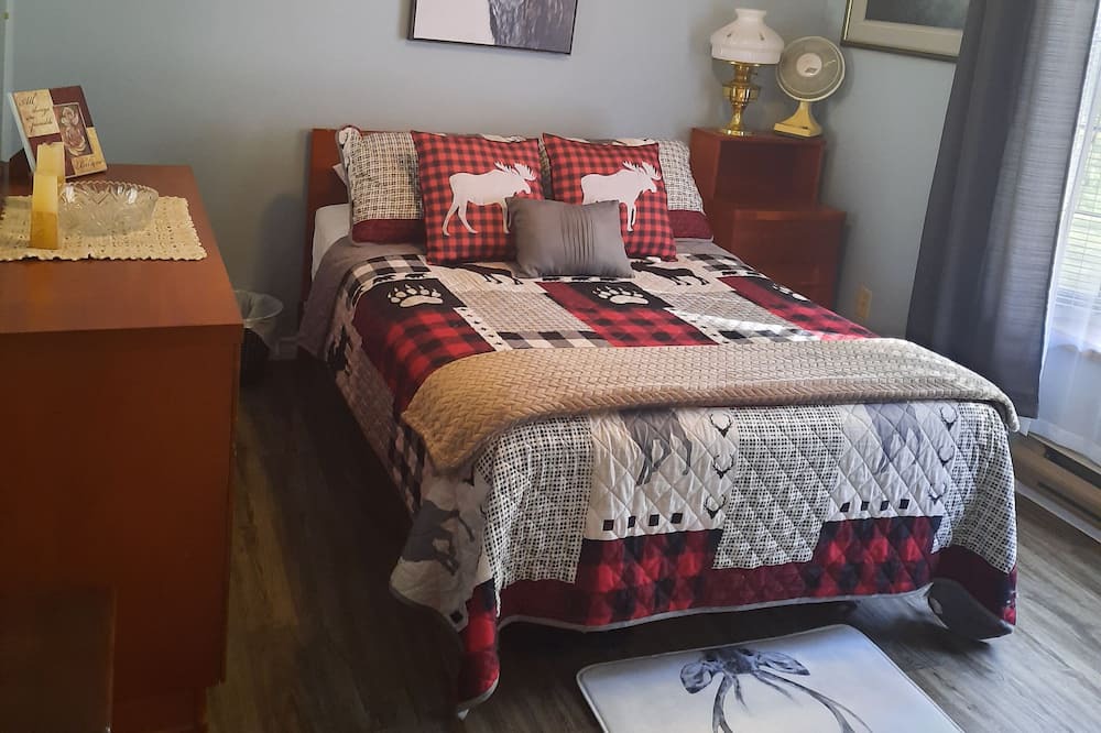 Photo of Bedroom in Whitney