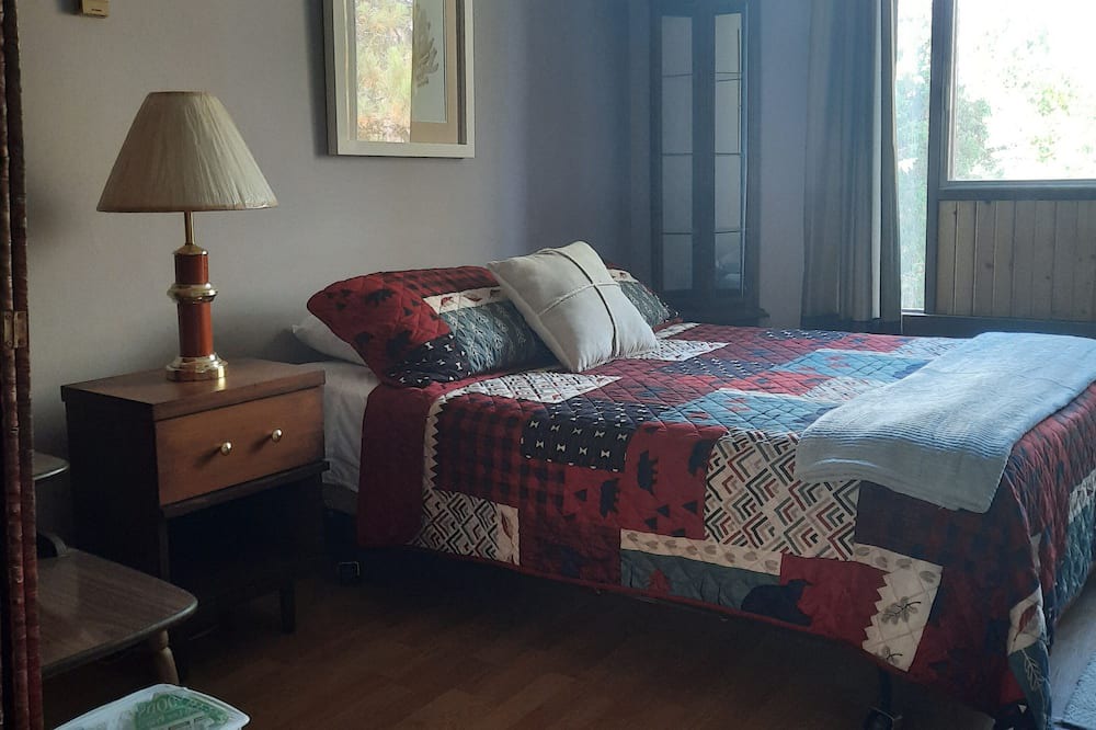 Photo of Bedroom in Whitney