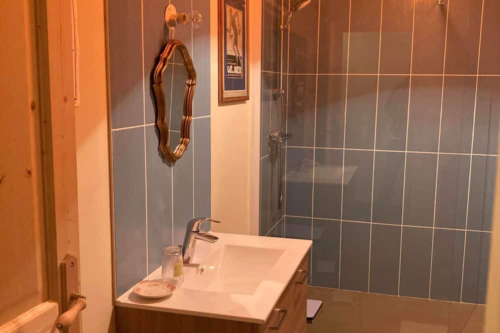 Photo of Bathroom in Saint-Andre-en-Vivarais