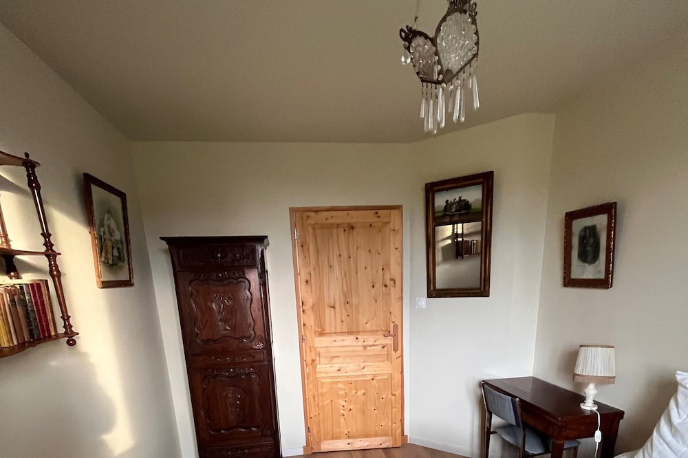Photo of Bedroom in Saint-Andre-en-Vivarais