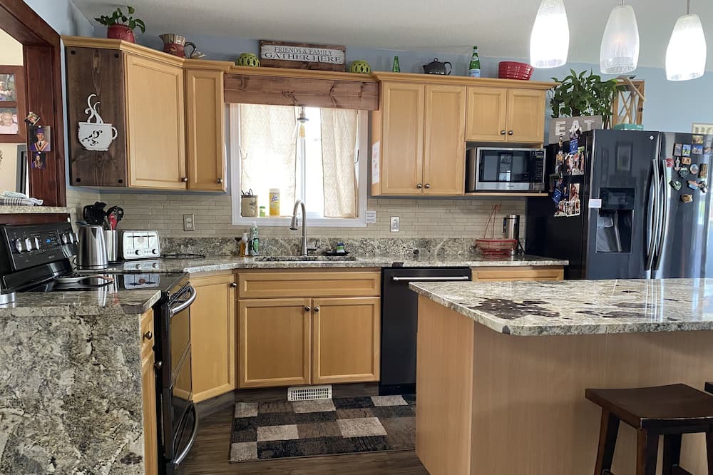 Photo of Kitchen in Okanagan-Similkameen