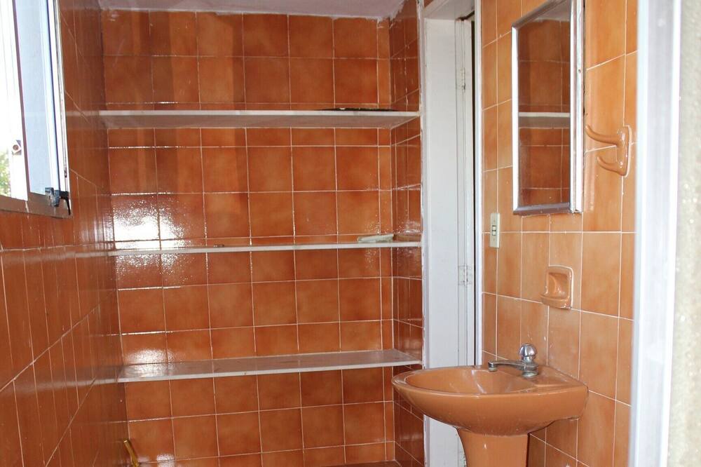 Photo of Bathroom in Tabuba