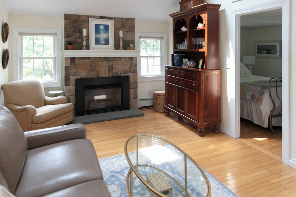 Photo of Livingroom in East Patchogue