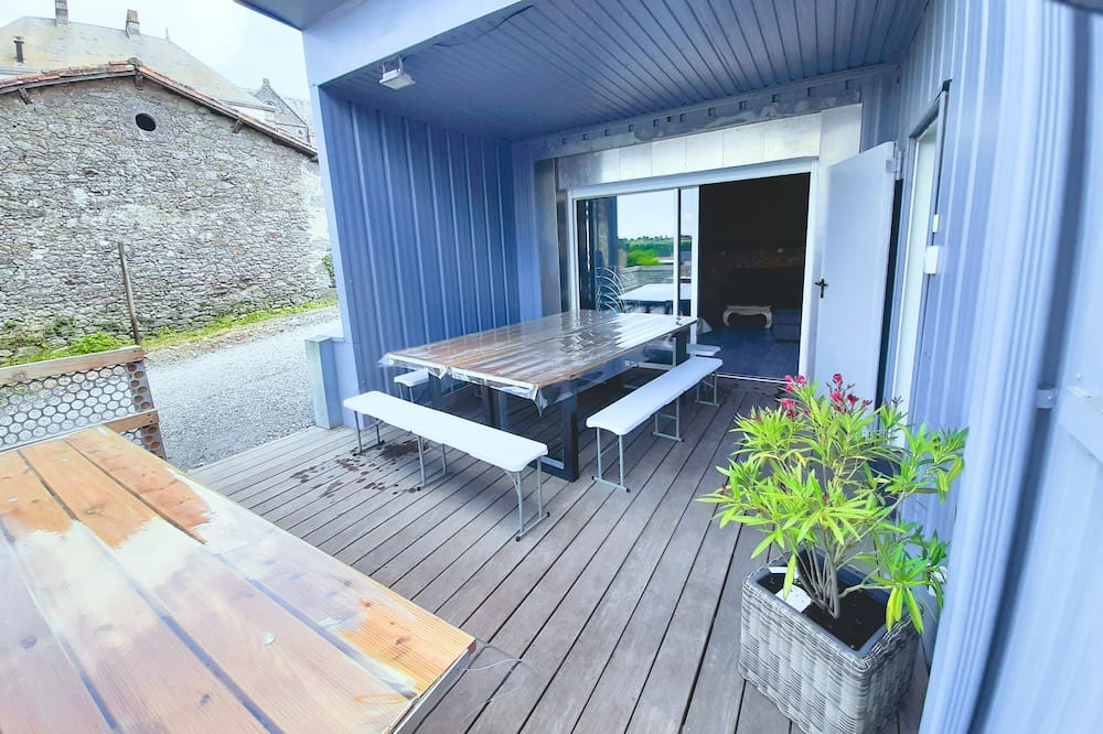 Photo of Patio Balcony in Chambretaud