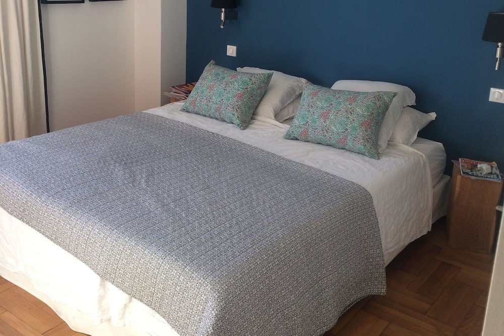 Photo of Bedroom in Gairaut