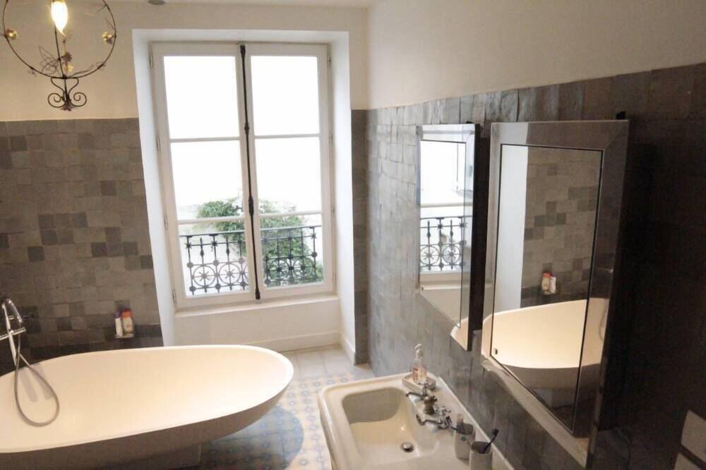 Photo of Bathroom in Bourgogne