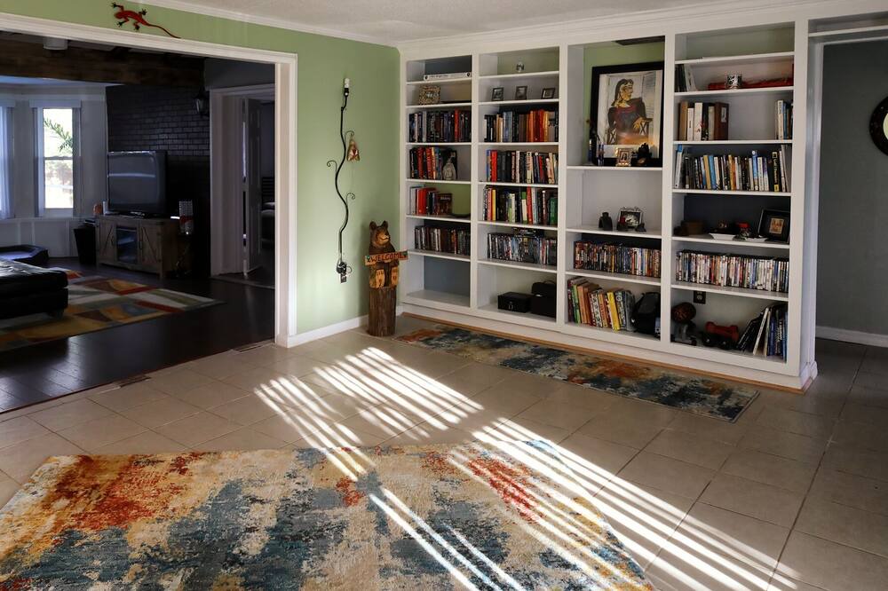 Photo of Livingroom in Venice Gardens