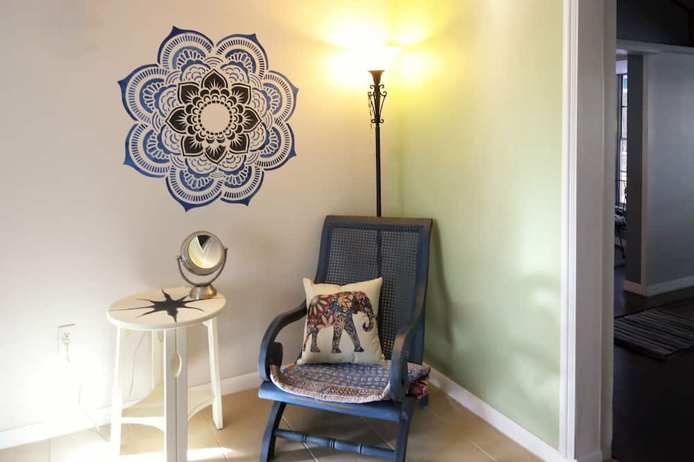 Photo of Livingroom in Venice Gardens