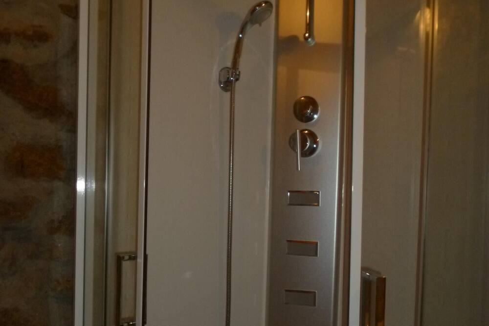 Photo of Bathroom in Ribeira de Pena