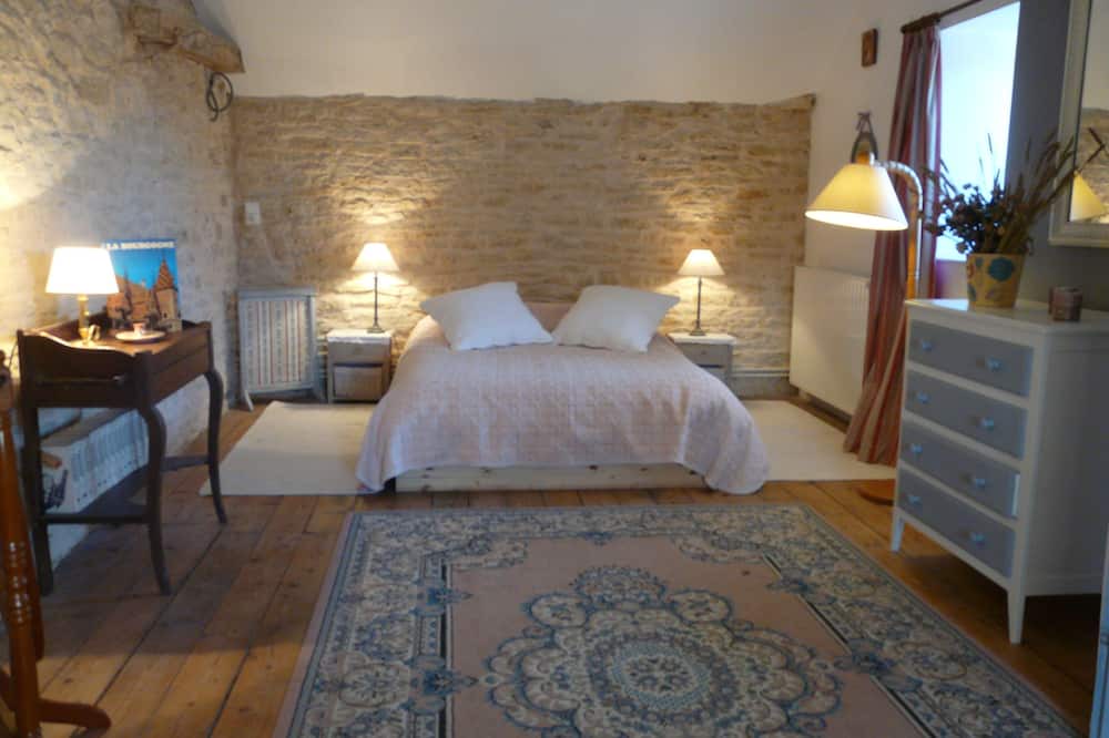 Photo of Bedroom in L'Etang-Vergy