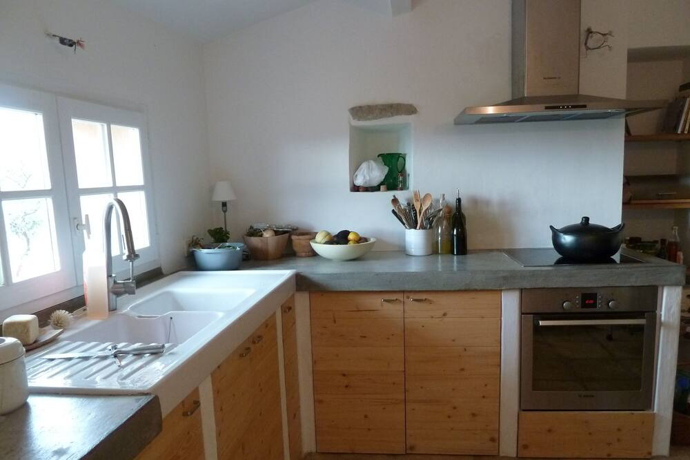 Photo of Kitchen in Aups