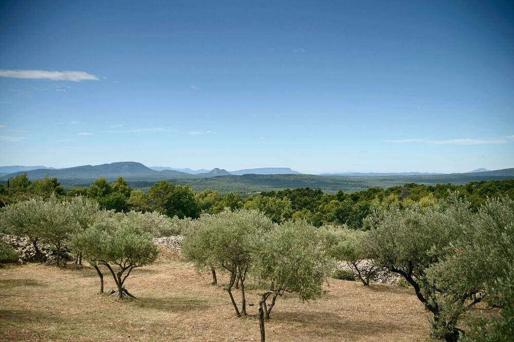 Photo of Outdoor in Aups