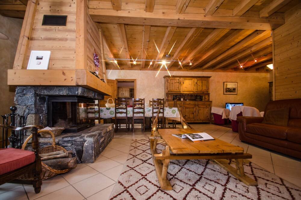 Photo of Livingroom in Les Tines