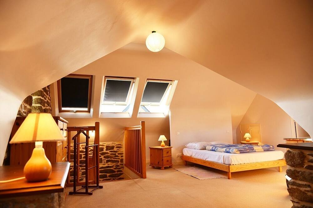 Photo of Bedroom in Loperec