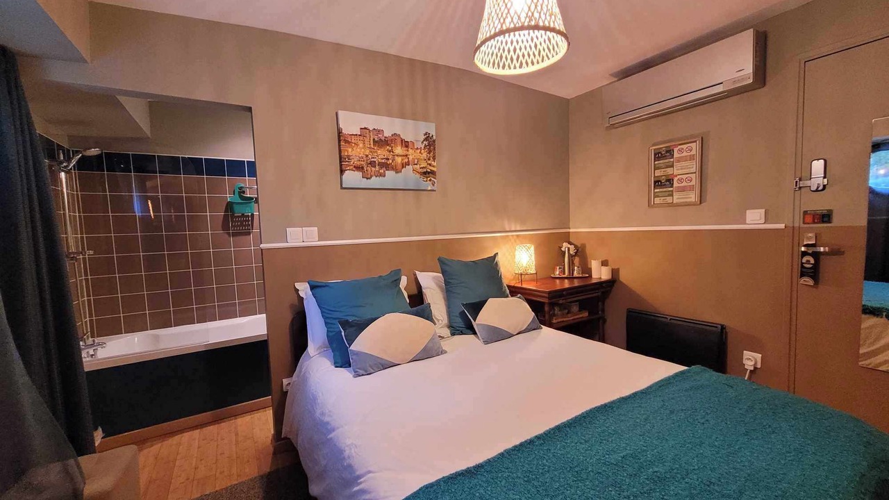 Photo of Bedroom in Cote Pavee