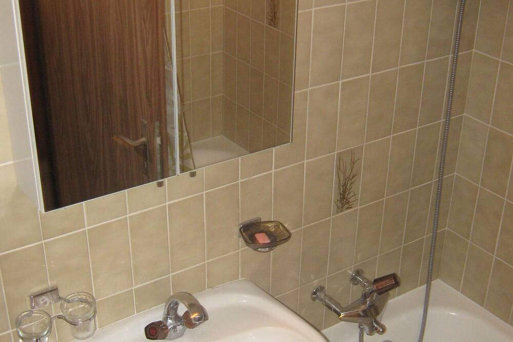 Photo of Bathroom in Taesch