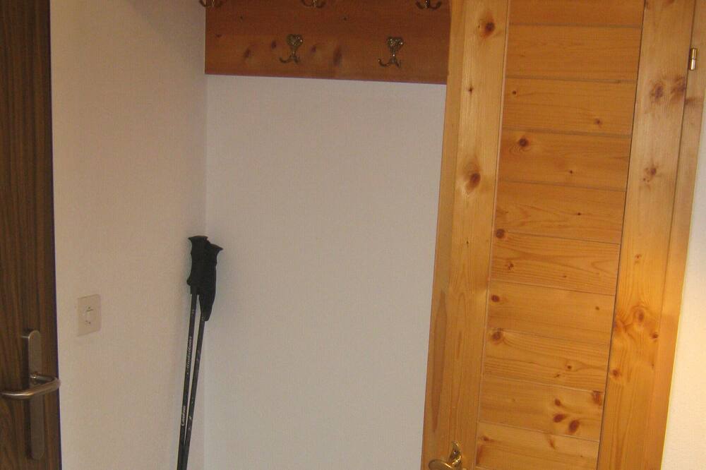 Photo of Bedroom in Taesch